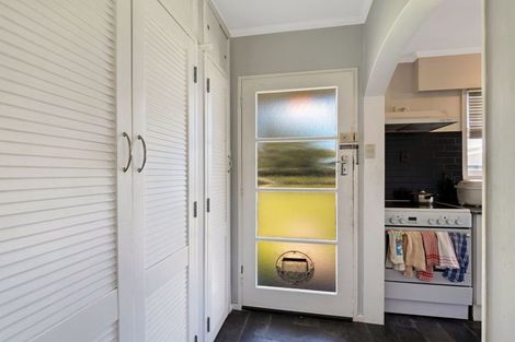 Photo of property in 30 Ruamahanga Crescent, Terrace End, Palmerston North, 4410