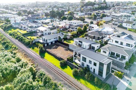 Photo of property in 9b Bayly Road, Moturoa, New Plymouth, 4310