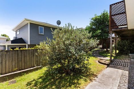 Photo of property in 2/4 Gibraltar Street, Howick, Auckland, 2014