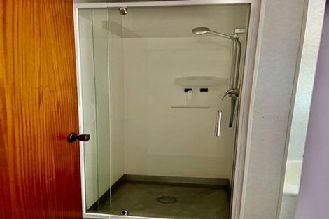 Photo of property in 2/30 Whitley Avenue, Ebdentown, Upper Hutt, 5018