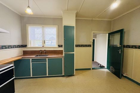 Photo of property in 29-31 Rangitira Avenue, Palmerston North, 4414