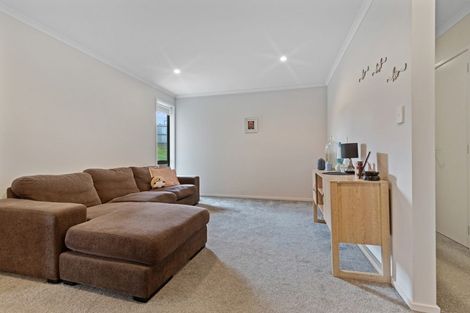 Photo of property in 1 Raithburn Terrace, Pokeno, 2402