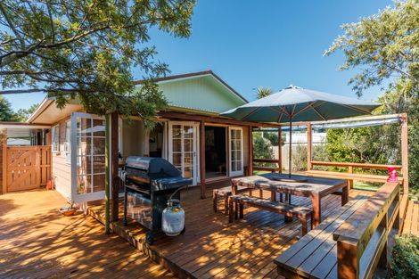 Photo of property in 3 Adams Place, Kelvin Grove, Palmerston North, 4414