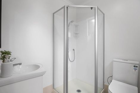 Photo of property in 32 Secoia Crescent, Mangere, Auckland, 2022