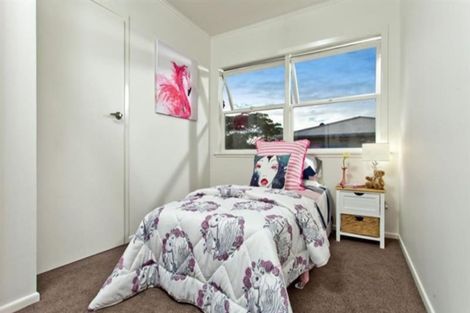 Photo of property in 1/93 Target Road, Totara Vale, Auckland, 0629