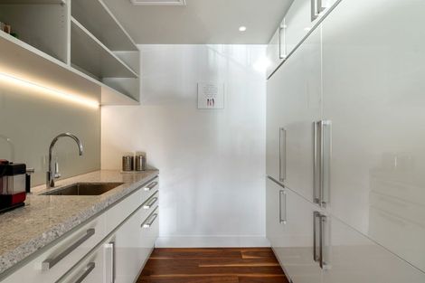 Photo of property in Clyde Quay Wharf, 3b/1 Clyde Quay Wharf, Te Aro, Wellington, 6011