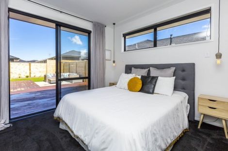 Photo of property in 17 Hopkirk Avenue, Wallaceville, Upper Hutt, 5018