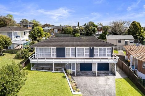 Photo of property in 16 La Trobe Street, Pakuranga Heights, Auckland, 2010