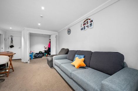 Photo of property in 13a/30 Westward Ho, Glen Eden, Auckland, 0602