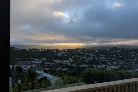 Photo of property in 96 Kaikoura Street, Maupuia, Wellington, 6022