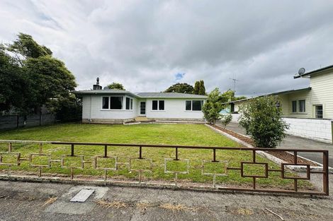 Photo of property in 17 Buick Crescent, Awapuni, Palmerston North, 4412