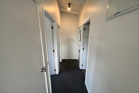 Photo of property in 1/537 Glenfield Road, Glenfield, Auckland, 0629