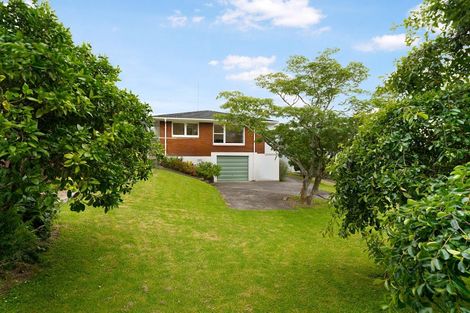 Photo of property in 2/7 Windermere Crescent, Blockhouse Bay, Auckland, 0600