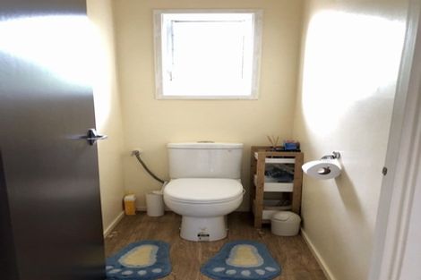 Photo of property in 2/104 Carlisle Road, Browns Bay, Auckland, 0632