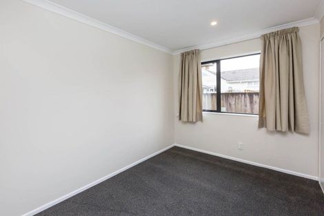 Photo of property in 6c Savage Crescent, Upper Hutt Central, Upper Hutt, 5018