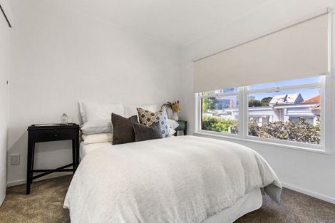 Photo of property in 6/40 Lake Road, Narrow Neck, Auckland, 0624