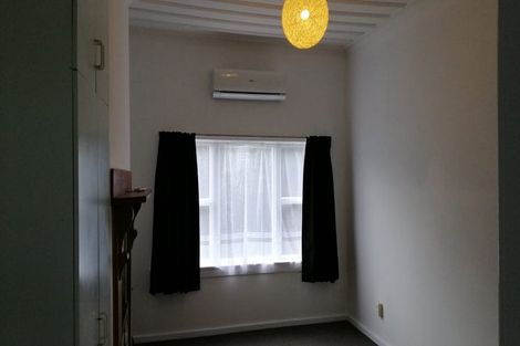 Photo of property in 6 Julian Street, Eltham, 4322