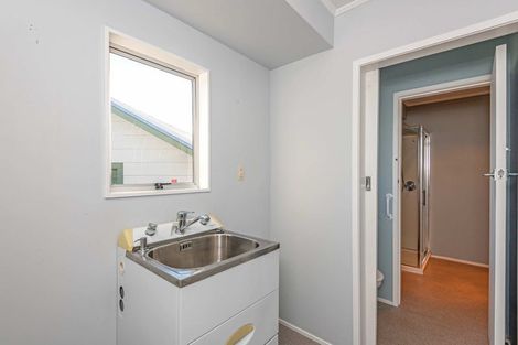 Photo of property in 48 Apollo Parade, Milson, Palmerston North, 4414