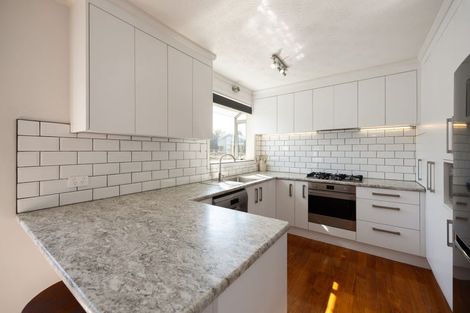 Photo of property in 13 Kingsley Street, St Andrews, Hamilton, 3200