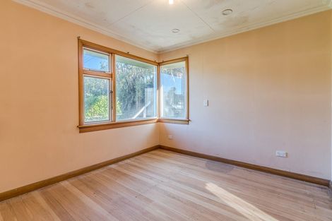 Photo of property in 21 Seaview Terrace, Kew, Dunedin, 9012