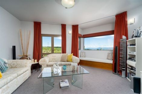 Photo of property in 89 Sutherland Drive, Martinborough, 5781