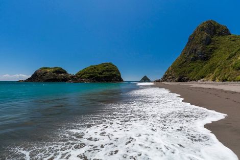 Photo of property in 25 Simons Street, Moturoa, New Plymouth, 4310