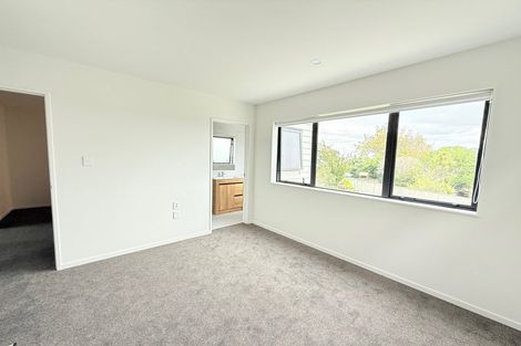 Photo of property in 14d Clairville Crescent, Wai O Taiki Bay, Auckland, 1072