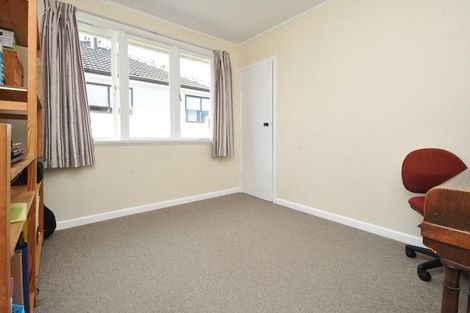 Photo of property in 10 Netherlands Avenue, Kelston, Auckland, 0602