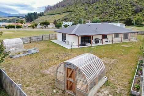 Photo of property in 70 Gordon Street, Kurow, 9435