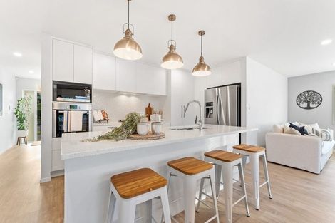Photo of property in 24 Woodridge Drive, Stanmore Bay, Whangaparaoa, 0932