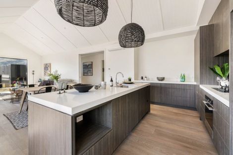 Photo of property in 12 Falconer Rise, Jacks Point, Queenstown, 9371