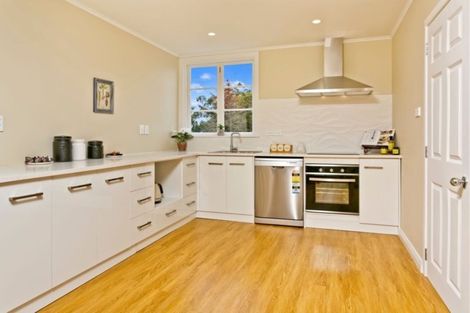 Photo of property in 187 Browns Bay Road, Browns Bay, Auckland, 0630
