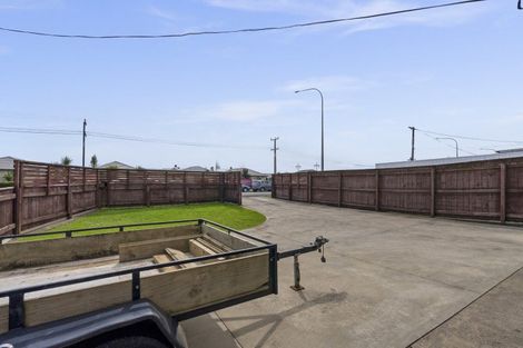 Photo of property in 79 Pohutukawa Place, Bell Block, New Plymouth, 4312