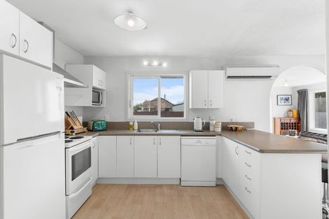 Photo of property in 33 Wilton Crescent, Bishopdale, Christchurch, 8053