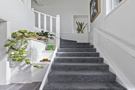 Photo of property in 22 Tai Paku Paku Road, Karaka Bays, Wellington, 6022