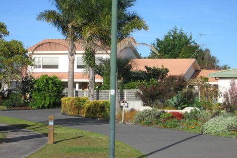 Photo of property in 24 Lakeside Drive, Orewa, 0931