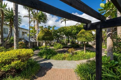 Photo of property in 4/72 Kitchener Road, Milford, Auckland, 0620