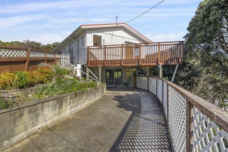 Photo of property in 10 Greenview Way, Miramar, Wellington, 6022