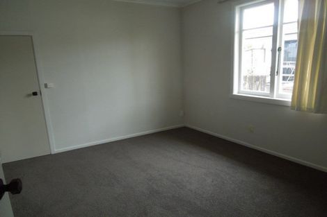 Photo of property in 5a Queen Road, Bellevue, Tauranga, 3110