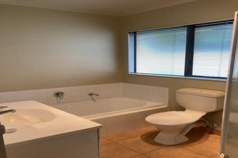 Photo of property in 21 Aberfeldy Avenue, Highland Park, Auckland, 2010