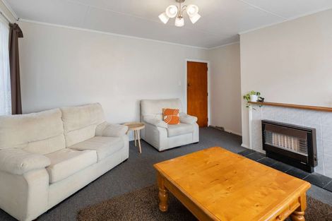 Photo of property in 18 Montrose Place, Takaro, Palmerston North, 4412