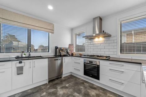 Photo of property in 24 Murray Ward Drive, Te Kauwhata, 3710