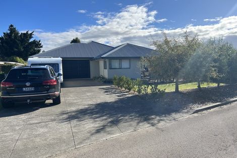 Photo of property in 14 Lakemere Way, Kinloch, Taupo, 3377