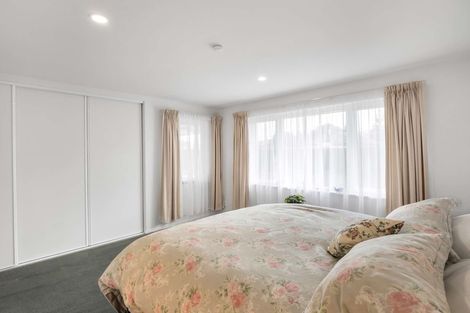 Photo of property in 4 Stonebridge Lane, Oxford, 7430