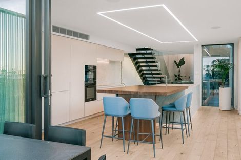 Photo of property in 124 Marine Parade, Mount Maunganui, 3116