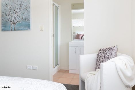 Photo of property in 49 De Quincey Terrace, Highland Park, Auckland, 2010