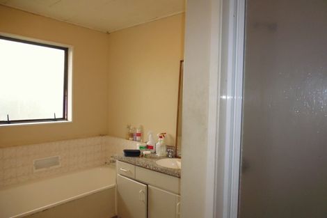 Photo of property in 28 Fleetwood Crescent, Flaxmere, Hastings, 4120