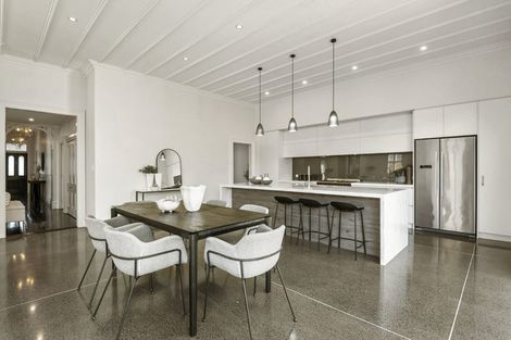 Photo of property in 154 Hinemoa Street, Birkenhead, Auckland, 0626