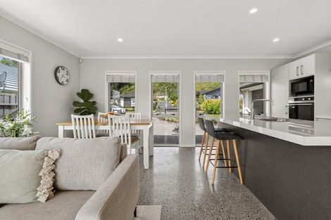 Photo of property in 14 Rochfort Crescent, Pyes Pa, Tauranga, 3112