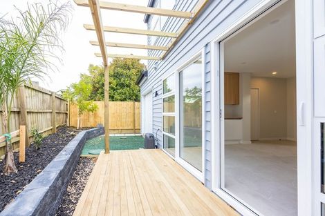 Photo of property in 34 Hellyers Street, Birkdale, Auckland, 0626